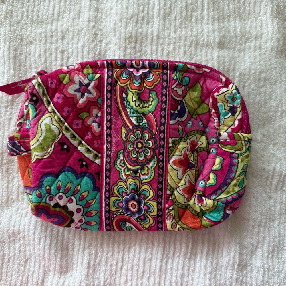 Vera Bradley L,M,S cosmetic bags,Tech case, Zip ID case and Lanyard set (6) - Picture 3 of 6